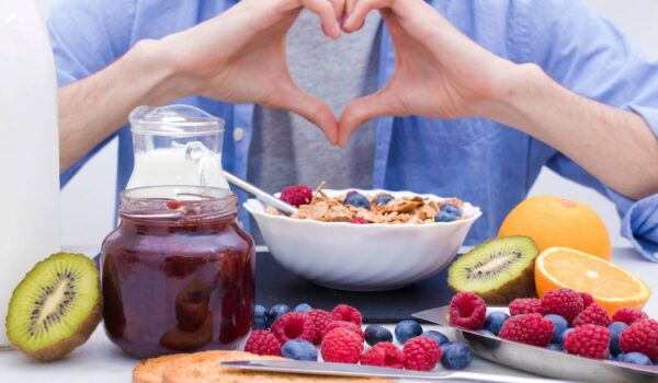 La importancia del desayuno y opciones saludables para comenzar el día con energía